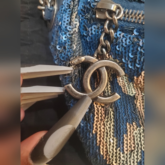 **SOLD** Chanel Coco Cuba Waist Bag Sequins and Quilted Lambskin Blue - Picture 3 of 12